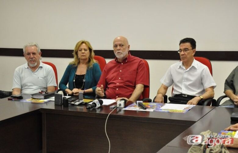 Barba: o excesso de consumo de bebidas alcoólicas e o jeito que a festa tem sido conduzida foram decisivos para que a prefeitura optasse pelo final do corso -