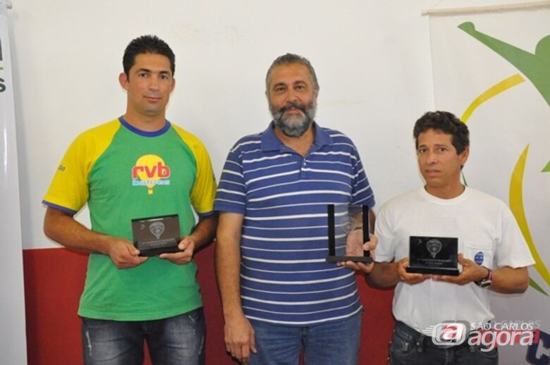 Da esquerda para a direita: Marcos Paulo (2°) - Rubens Kalousdian (1°) - Lupércio Lima (3°) - (Fotos: Divulgação) -
