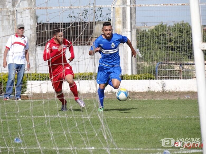 São Carlos conquistou mais um importante resultado na Série B e manteve a posição no G4. Foto: Marcos Escrivani -
