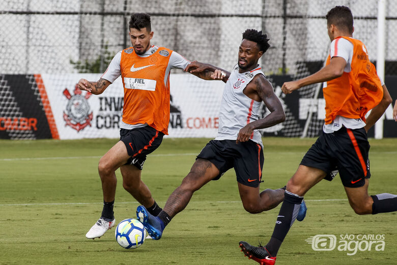 No treinamento realizado no CT Dr. Joaquim Grava, o técnico Fábio Carille fez os ajustes finais na equipe - Crédito: Rodrigo Gazzanel/Agência Corinthians/Divulgação