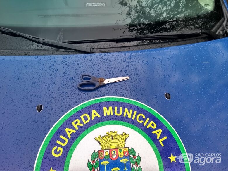 Homem é detido após ameaçar funcionária de lanchonete na região da Praça XV -