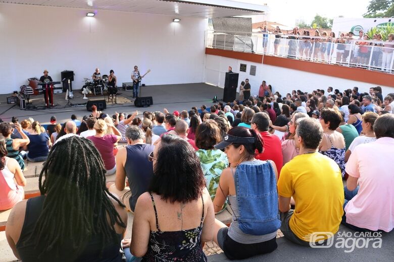 Circuito Arena 2019: público lota teatro de arena do centro para assistir Vinil 78 - Crédito: Divulgação