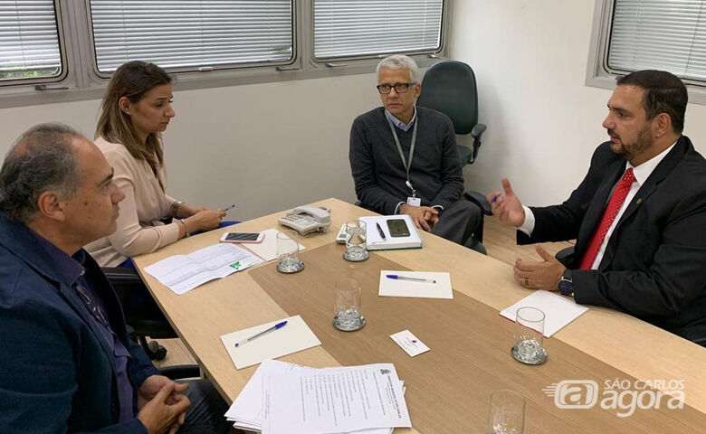 Julio Cesar participa de reunião na Desenvolve SP com secretário municipal de São Carlos - Crédito: Divulgação