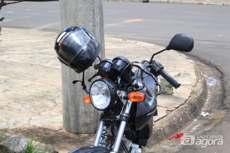 Criança fica ferida em colisão no Cruzeiro do Sul - Crédito: Marco Lúcio