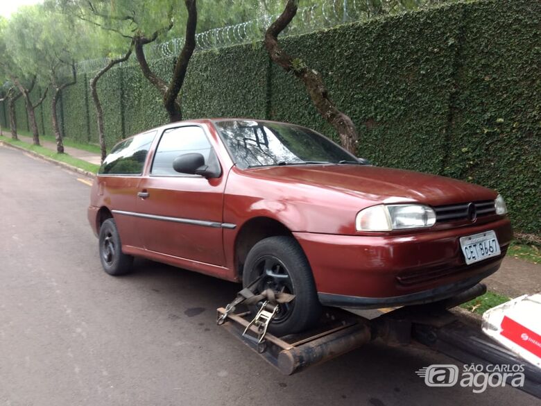 Adolescente é flagrado dirigindo carro suspeito - Crédito: Luciano Lopes