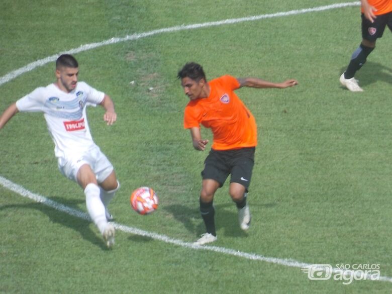 Ladeira abaixo, São Carlos perde para o Desportivo Brasil - Crédito: Rovanir Frias/SCFC