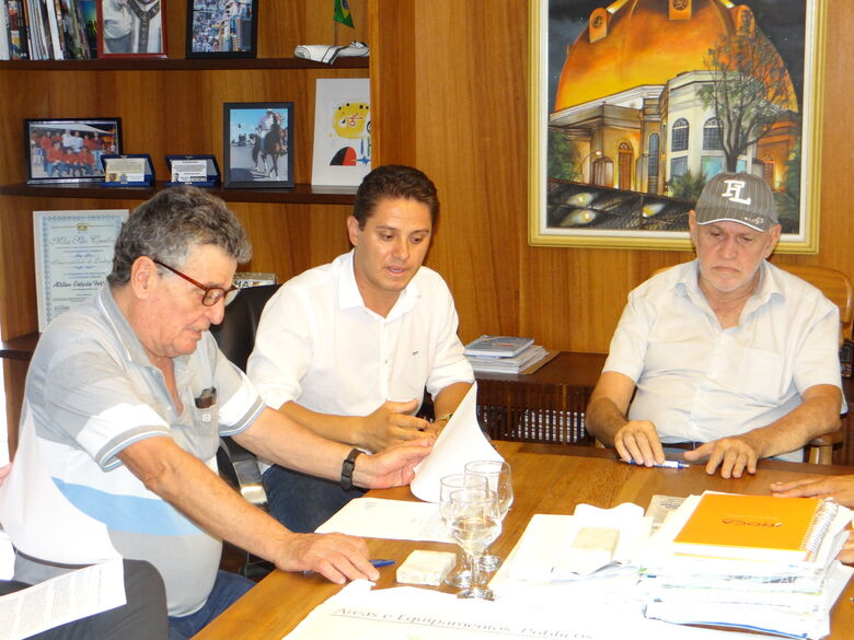 Paraná pede abertura de procedimento interno contra secretário e anulação dos indeferimentos sobre desmembramentos de lotes - Crédito: Divulgação