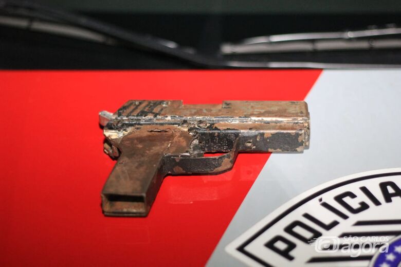 Dupla é detida com arma artesanal em Ibaté - Crédito: São Carlos Agora