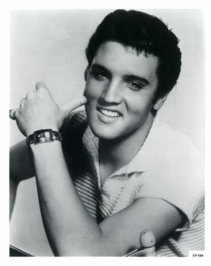 http://media.saocarlosagora.com.br/_versions_/uploads/imagens/elvis-presley-photograph-c10043622_s300.jpg
