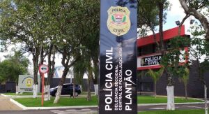 Após desentendimento na rua, grupo invade casa e agride morador