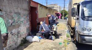 Identificado homem encontrado morto em calçada na Vila Costa do Sol