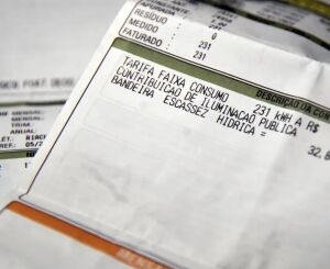 ANEEL mantém bandeira verde em abril e contas de luz seguem sem taxa extra