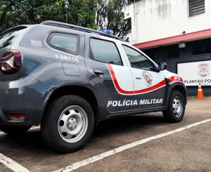 Motorista de 72 anos sem CNH e com suspeita de embriaguez é detido após causar acidente