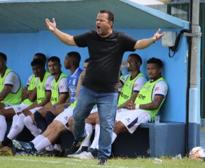 "Não fomos competentes o suficiente para matar o jogo", lamenta Rafael Andrade após empate
