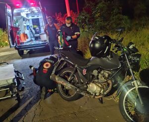 Motociclista fica ferido após colisão e outro condutor foge sem prestar socorro no Parque Industrial