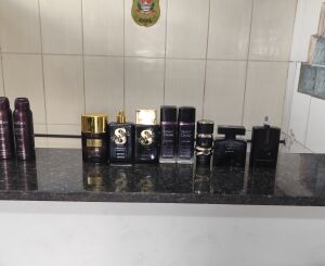 Mulher invade residência para praticar furto e aproveita para tomar banho