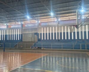 Ginásio do Santa Felícia recebe nova pintura após ocorrência em jogos universitários 