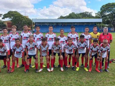 Festival de futebol reúne quatro equipes em São Carlos - São Carlos Agora