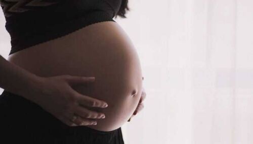 Projeto de lei garante Teste da Mãezinha gratuito para gestantes no SUS