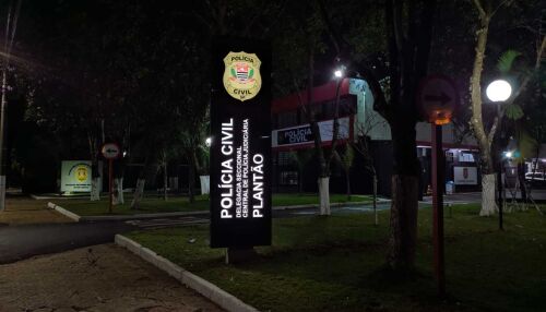 Dupla causa prejuízo de mais de R$ 3 mil em farmácia