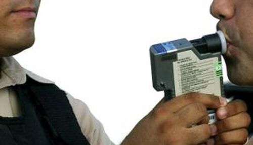 Motorista é preso por embriaguez ao volante após acidente no Centro de São Carlos