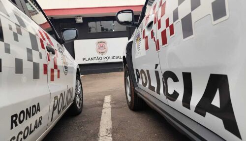 Mulher vai fazer exame de sangue e tem carro furtado na Vila Nery
