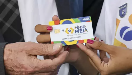 MEC publica calendário 2026 do Pé-de-Meia e mantém até nove parcelas de R$ 200 por frequência