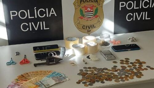 Policiais civis prende dois suspeitos por tráfico de drogas em Ribeirão Bonito