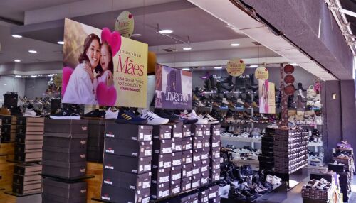 Projeto prevê piso de R$ 2.500 para trabalhadores do comércio