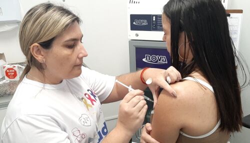 Vacinação contra a gripe ganha importância diante do aumento de vírus respiratórios no país