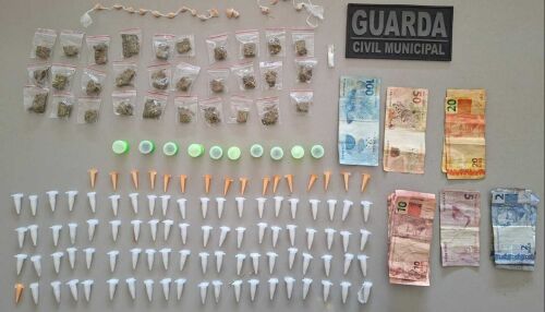 Guarda de Ibaté apreende maconha, cocaína, crack e haxixe escondidos em sacola