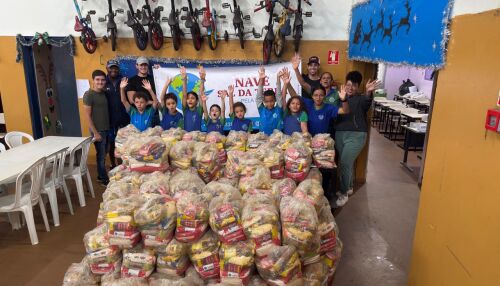 Encontro de carros esportivos arrecada 2,5 toneladas de alimentos em ação solidária de São Carlos