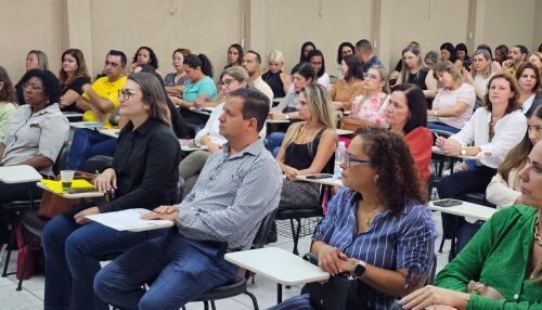 Secretário de Educação reúne gestores para alinhar planejamento do ano letivo de 2026