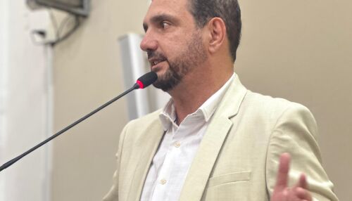 Vereador Jùlio Cesar cobra informações sobre merenda escolar e propõe ampliação para professores e servidores