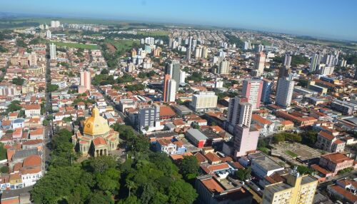 São Carlos adere ao Programa Município Global e amplia conexões internacionais