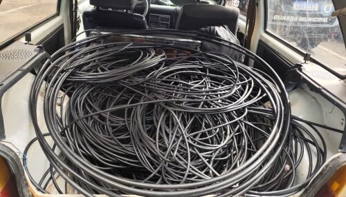 Furto de fiação termina com dois detidos e um suspeito foragido em Água Vermelha