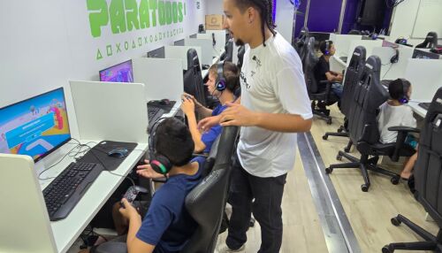 Praça do Mercado recebe Lan House Itinerante gratuita até domingo