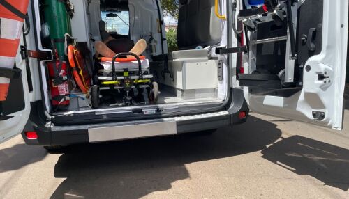 Motociclista foge após provocar colisão com outra moto próximo ao kartódromo