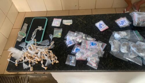 Adolescente é flagrado com drogas no CDHU 