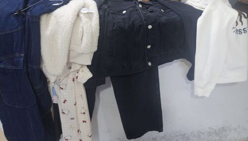 Homem é preso após furtar quase R$ 5 mil em roupas em shopping 