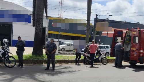 Motociclista fica ferido ao evitar colisão na Avenida Getúlio Vargas