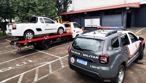 Carro furtado em Sorocaba é localizado abandonado em São Carlos