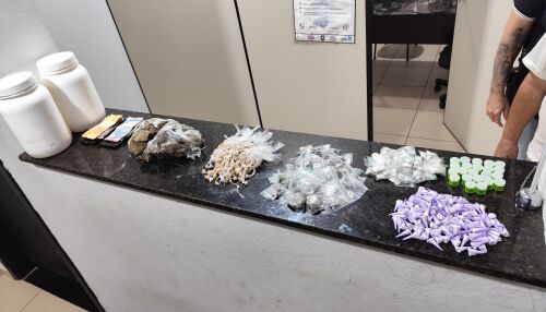 Operação da Força Tática apreende grande quantidade de drogas e prende três por tráfico