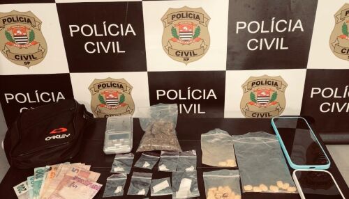 Polícia Civil prende jovem por tráfico de drogas durante operação em São Carlos