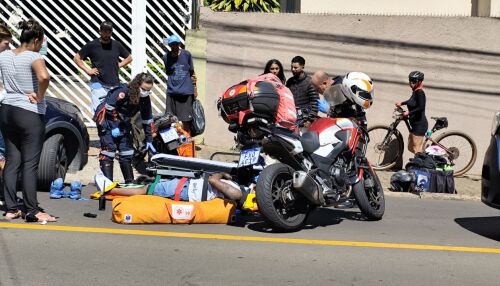 Motoboy fica ferido após colisão no Cidade Jardim