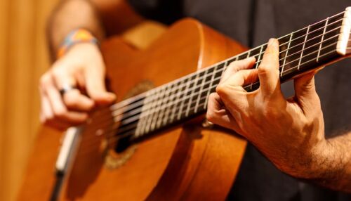 Gustavo Ortiz lança álbum “Arrasto” com show gratuito no Teatro de Bolso da UFSCar