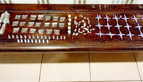 Guarda Municipal apreende drogas escondidas em lixeira no Jardim Icaraí, em Ibaté