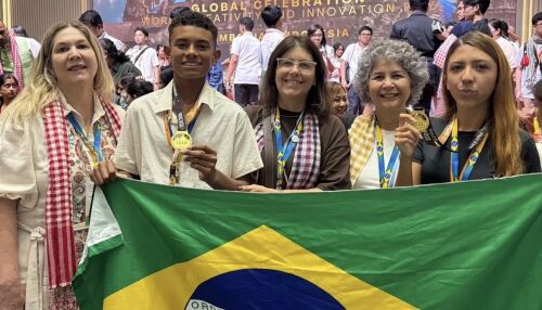 Câmara homenageia Escola Sebastião por Medalha de Ouro conquistada no Camboja
