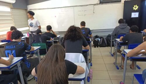 Escola Juliano Neto alcança 52 aprovações e se destaca entre escolas públicas