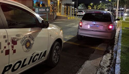 Discussão após batida em estacionamento termina em agressões no Centro de São Carlos